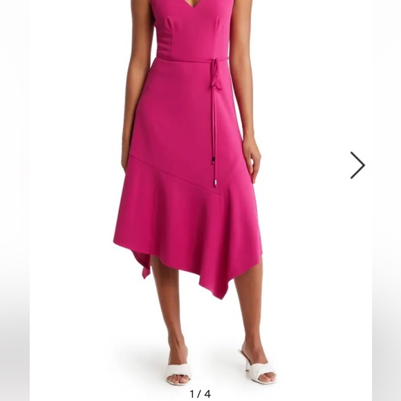 VINCE CAMUTO Asymmetric Hem Scuba Crepe
Dress - Picture 3 of 13